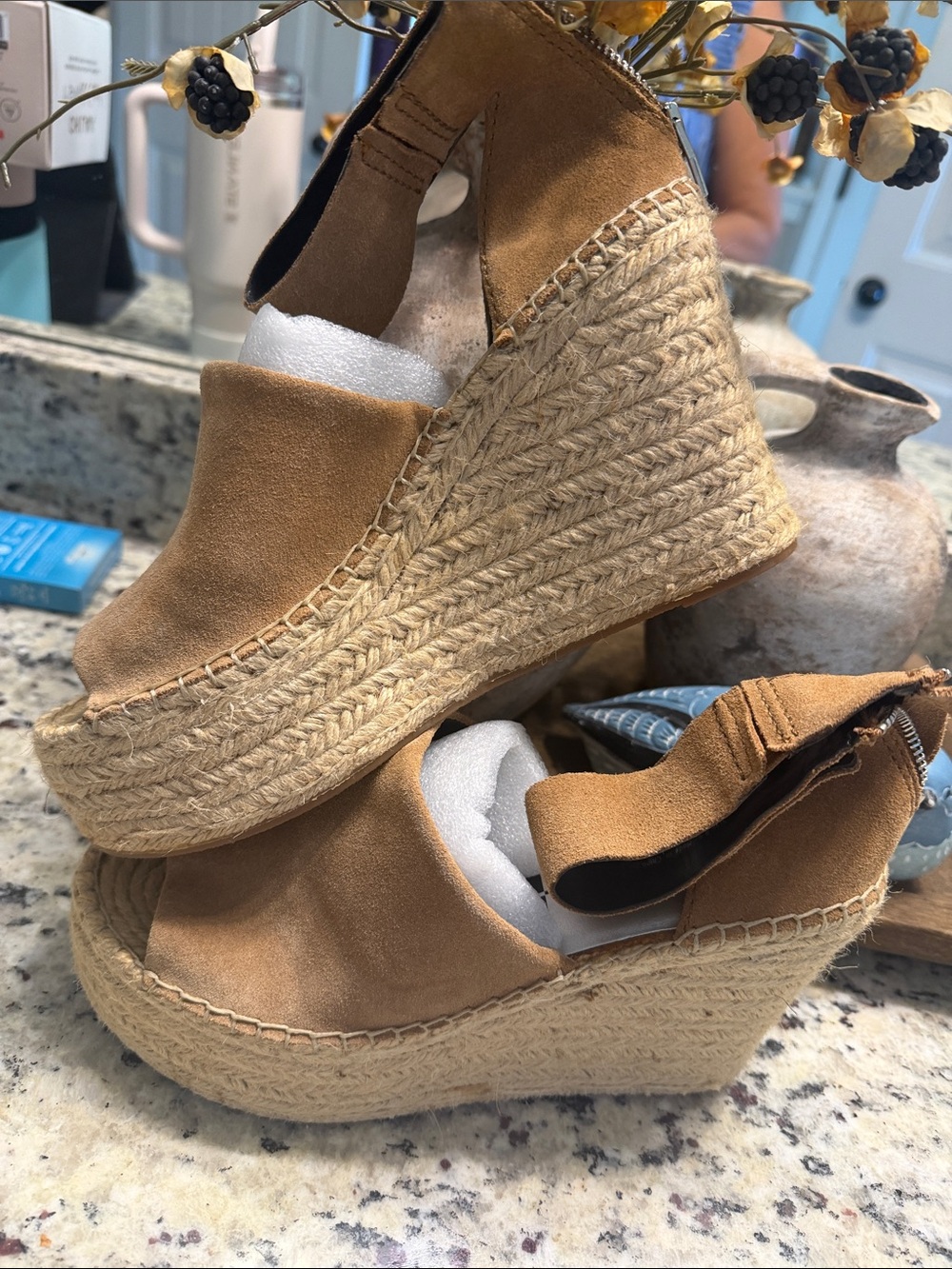Dolce Vita Womens Suede Espadrille Wedge Sandals in Brown